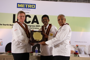 Chef-John-sloane-receiving-Honorary-member-from-IFCA-compressor